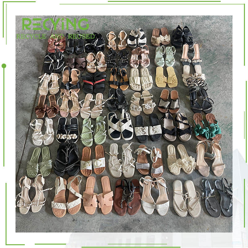 Wholesale Second Hand Mixed Sandals (1)