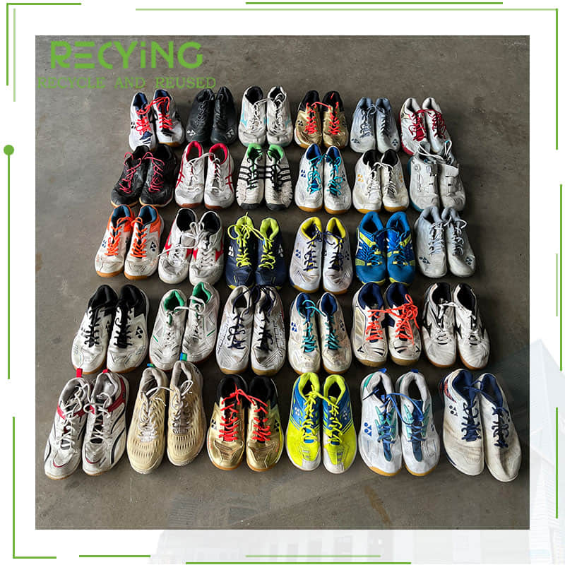 Wholesale Used International Badminton Shoes (1)
