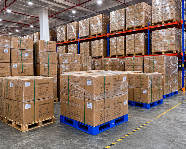 Monthly supply of 50 full containers of stainless steel kitchenware sets